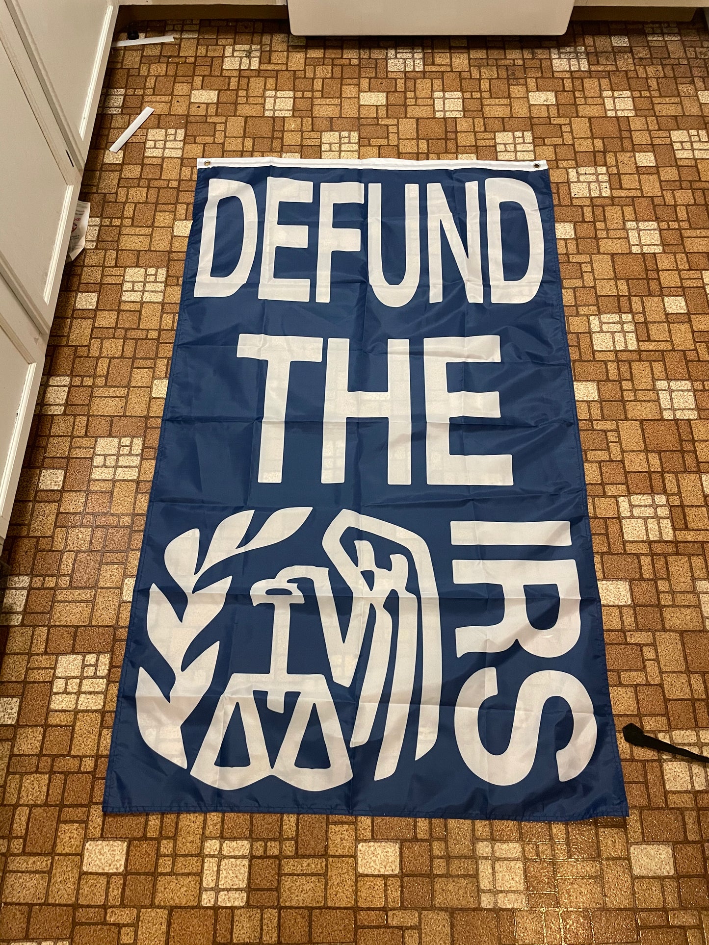 DEFUND IRS FLAG